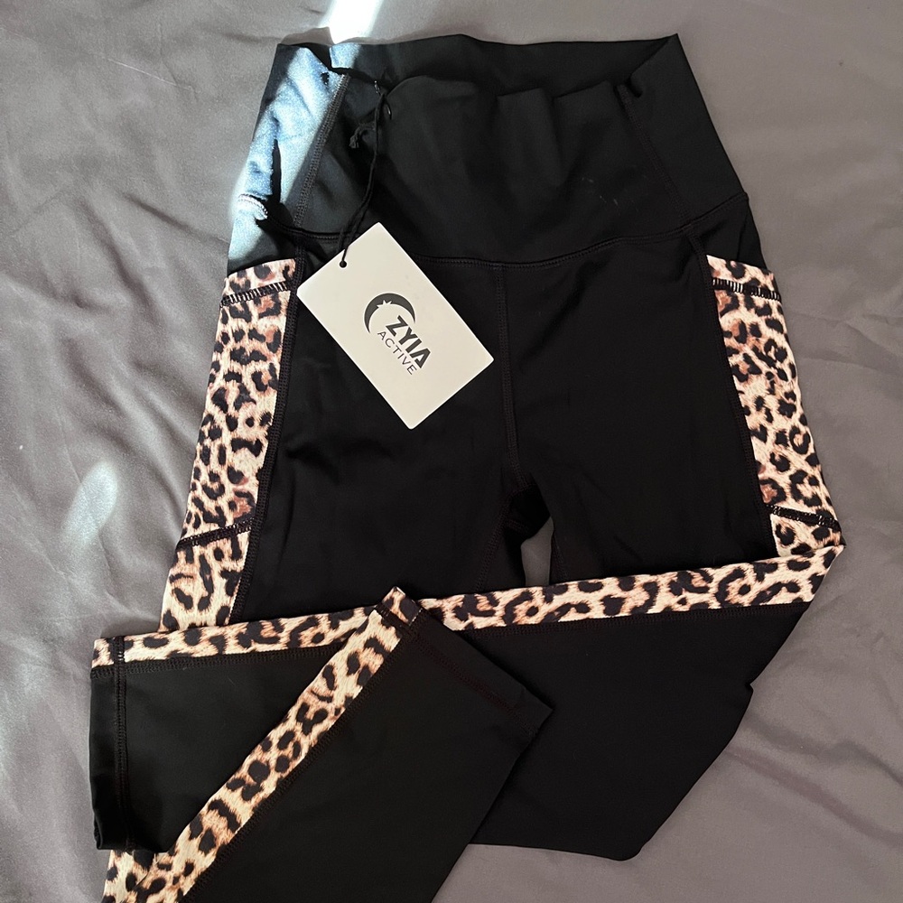 ZYIA Black and Brown Leggings with Leopard Print